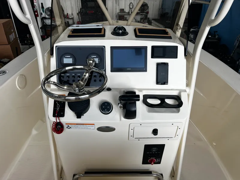 Slide: The Image of Scout 195 Sportfish 2024 - 14