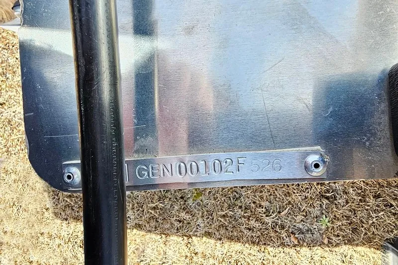 Slide: The Image of Metal plate with serial number GEN00102F 526 on SunCatcher Select 20C, 2026 model. - 28