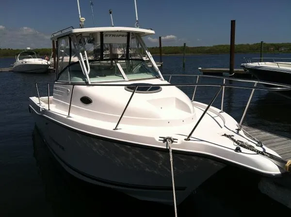Slide: The Image of Seaswirl 2601 Walkaround O/B 2002 - 0