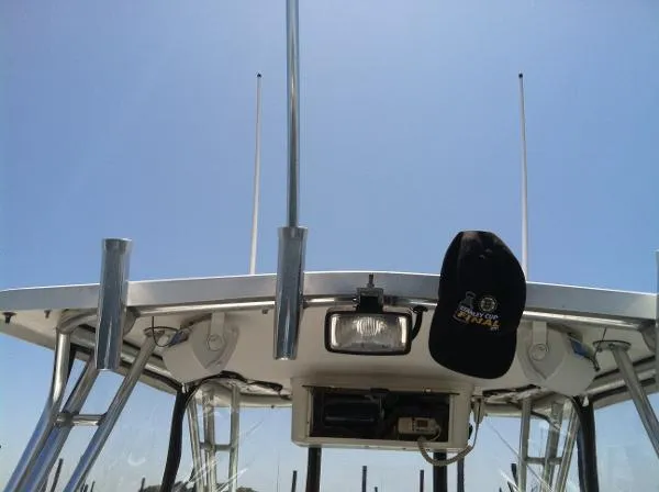 Slide: The Image of Seaswirl 2601 Walkaround O/B 2002 - 10