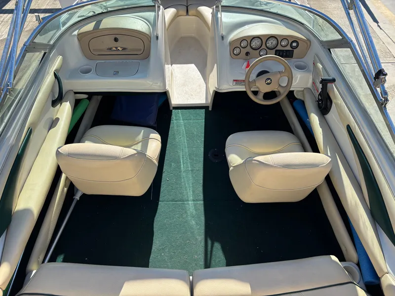 Slide: The Image of Sea Ray 185 1999 - 4