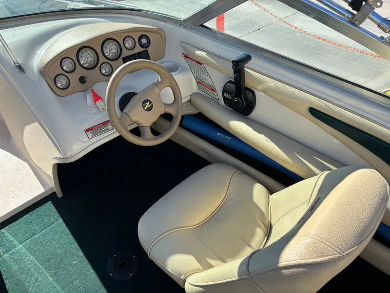 Slide: The Image of Sea Ray 185 1999 - 5