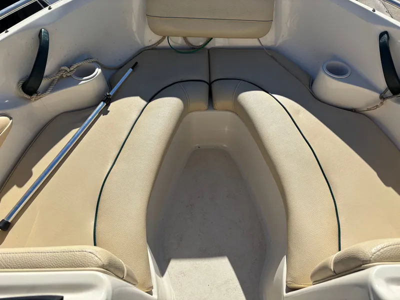 Slide: The Image of Sea Ray 185 1999 - 8