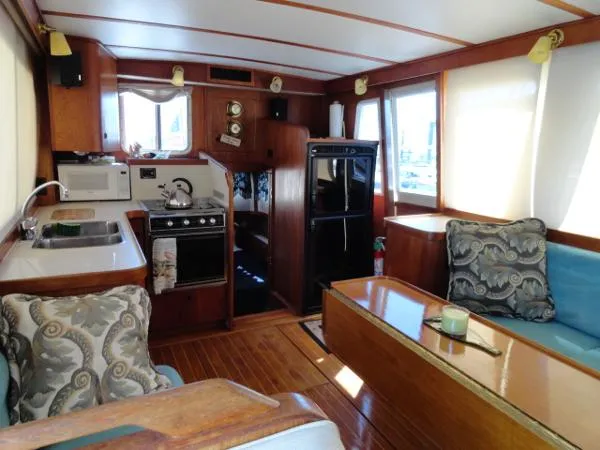 Slide: The Image of Sabreline Fast Trawler 1992 - 11