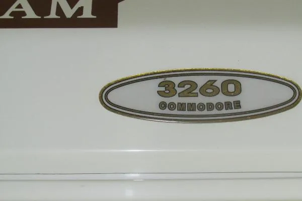 Slide: The Image of Regal 3260 Commodore 2003 - 4