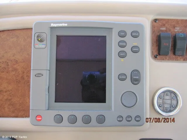 Slide: The Image of Sea Ray 310 Sundancer 2001 - 4
