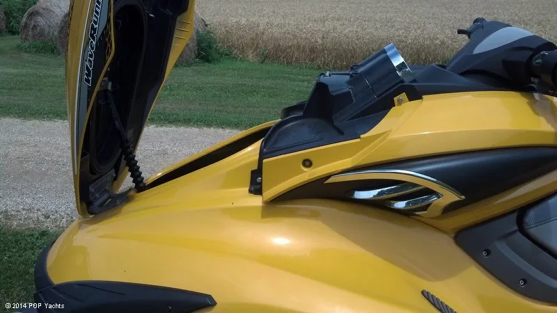 Slide: The Image of Yamaha FZS SHO WaveRunner 2013 - 9