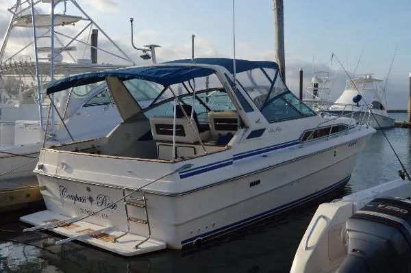 Slide: The Image of Sea Ray Express Cruiser 1987 - 2