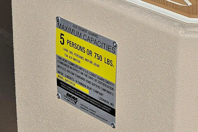 Slide: The Image of Capacity label on G3 Bay 19 GX boat, 2026 model, for 5 persons or 750 lbs. - 16