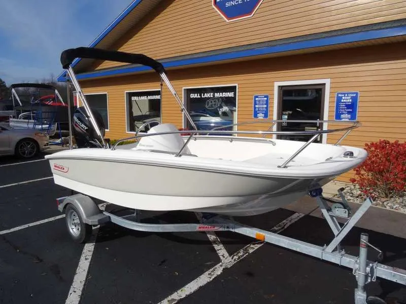 Slide: The Image of Boston Whaler 130 Super Sport 2014 - 0