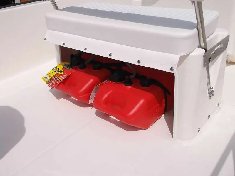 Slide: The Image of Boston Whaler 170 Montauk 2013 - 11
