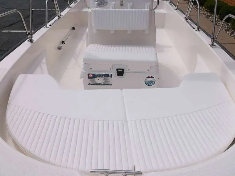 Slide: The Image of Boston Whaler 170 Montauk 2013 - 7
