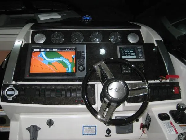 Slide: The Image of Sea Ray 410 Sundancer 2012 - 1