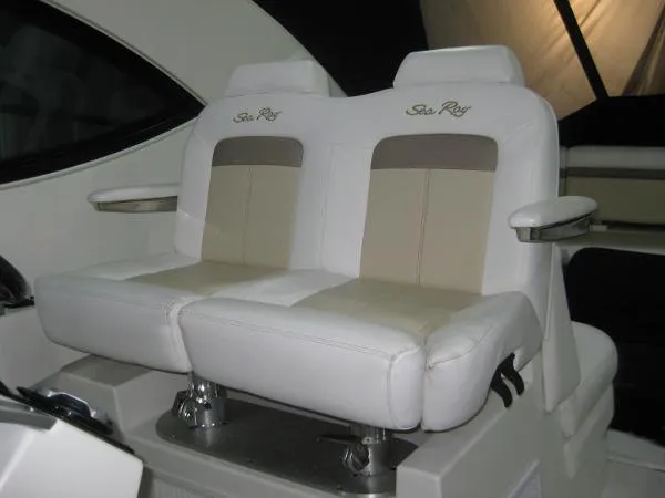 Slide: The Image of Sea Ray 410 Sundancer 2012 - 3