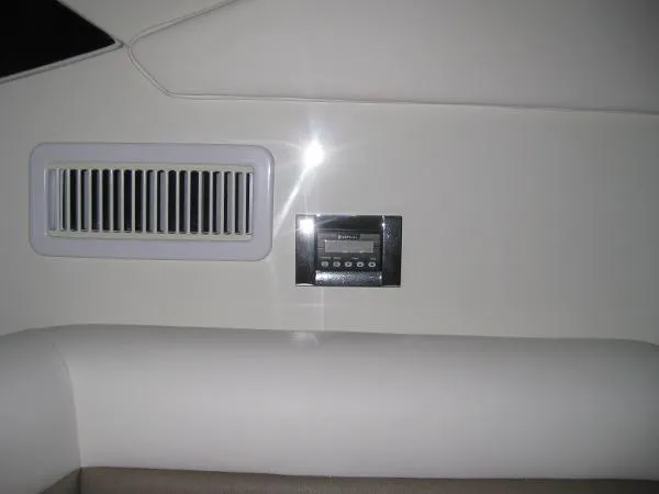 Slide: The Image of Sea Ray 410 Sundancer 2012 - 7
