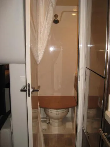 Slide: The Image of Sea Ray 410 Sundancer 2012 - 9