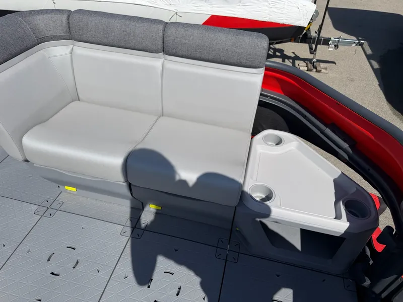 Slide: The Image of Sea-Doo Switch Cruise 21 2025 - 5