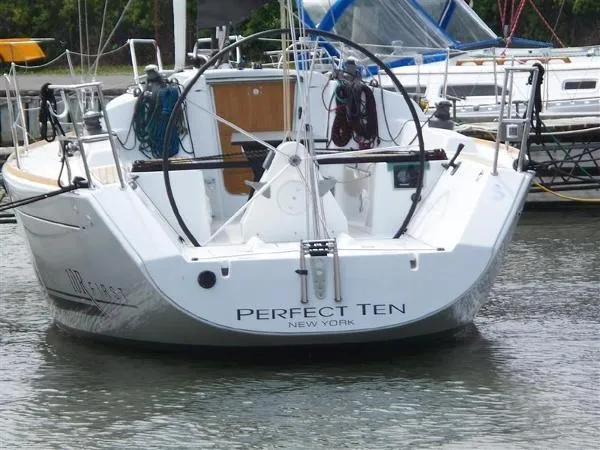 Slide: The Image of Beneteau First 10R 2007 - 10