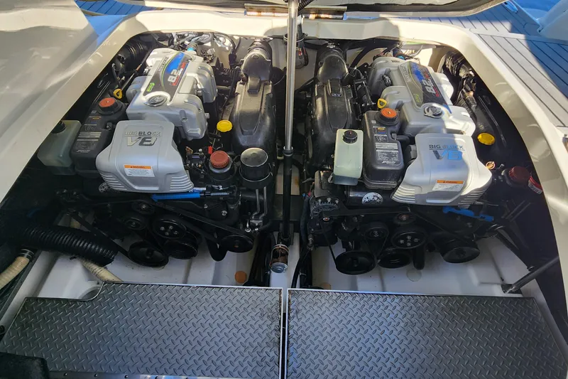 Slide: The Image of 2017 Formula 370 Super Sport engine compartment with dual V8 engines. - 71