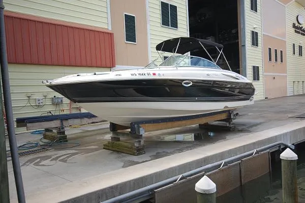 Slide: The Image of Monterey 265 Bowrider 2004 - 3