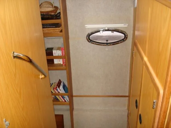 Slide: The Image of Manta 44 Power Catamaran 2006 - 6