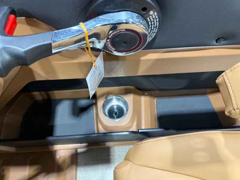 Slide: The Image of Tahoe LTZ 2185 Cruise Rear Bench (CRB) & Honda 4-Stroke EFI 2026 - 14