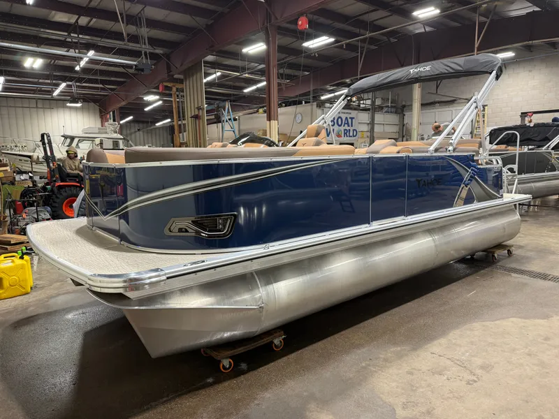 Slide: The Image of Tahoe LTZ 2185 Cruise Rear Bench (CRB) & Honda 4-Stroke EFI 2026 - 33