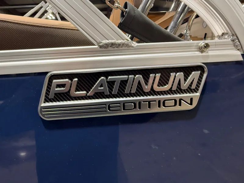 Slide: The Image of Tahoe LTZ 2185 Cruise Rear Bench (CRB) & Honda 4-Stroke EFI 2026 - 35