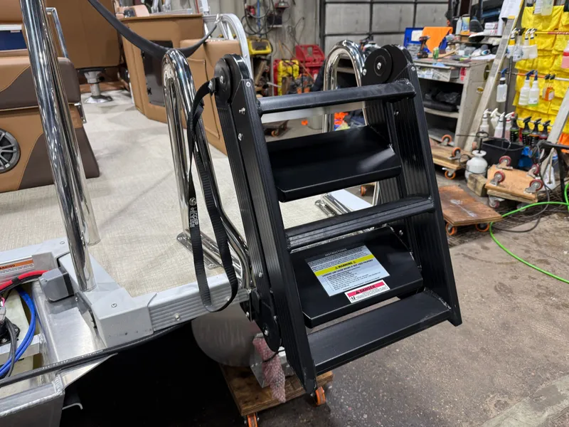 Slide: The Image of Tahoe LTZ 2185 Cruise Rear Bench (CRB) & Honda 4-Stroke EFI 2026 - 39