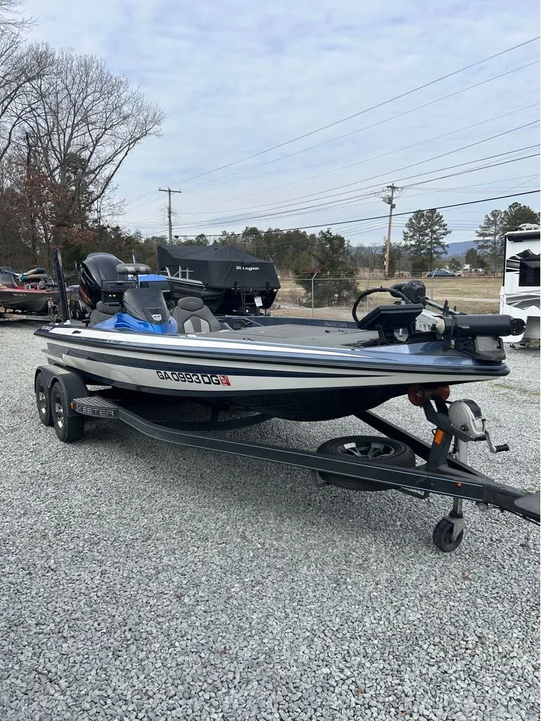 Slide: The Image of Skeeter ZX250 2019 - 6
