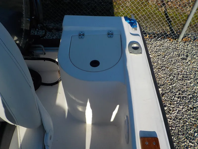 Slide: The Image of Mako 171 Center Console 1998 - 12