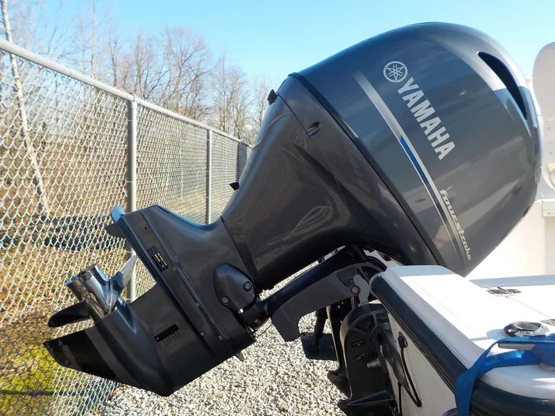 Slide: The Image of Mako 171 Center Console 1998 - 7