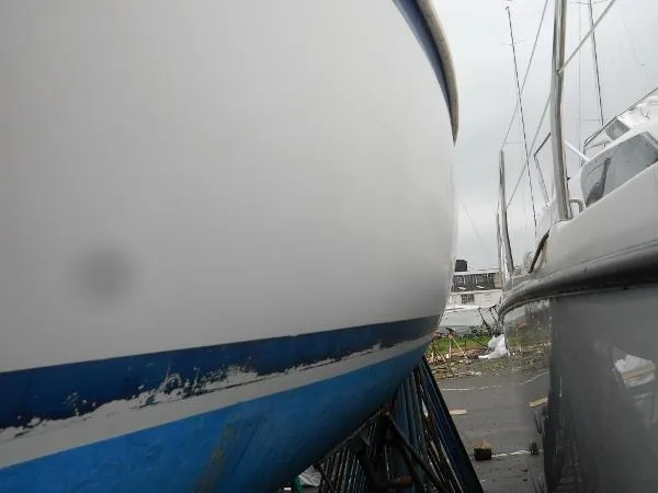 Slide: The Image of Pearson 28 Sloop 1980 - 10