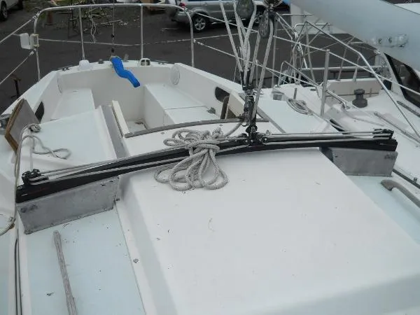 Slide: The Image of Pearson 28 Sloop 1980 - 5