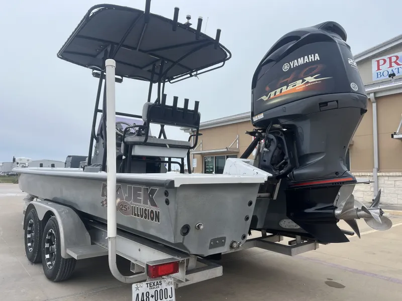 Slide: The Image of Majek 25 ILLUSION 2017 - 10