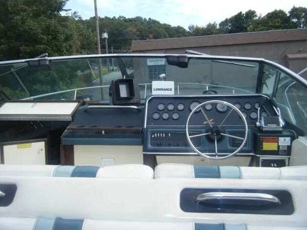 Slide: The Image of Sea Ray 300 Sundancer 1987 - 11