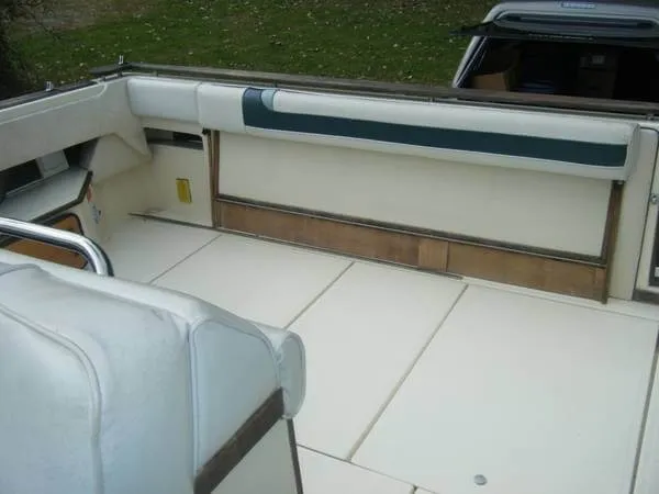 Slide: The Image of Sea Ray 300 Sundancer 1987 - 8