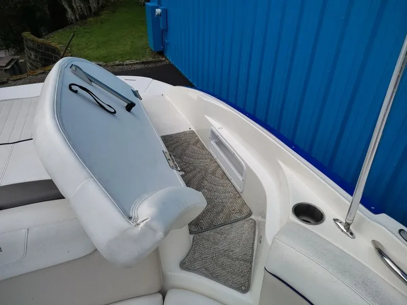 Slide: The Image of Rinker 232 Bowrider 2006 - 11