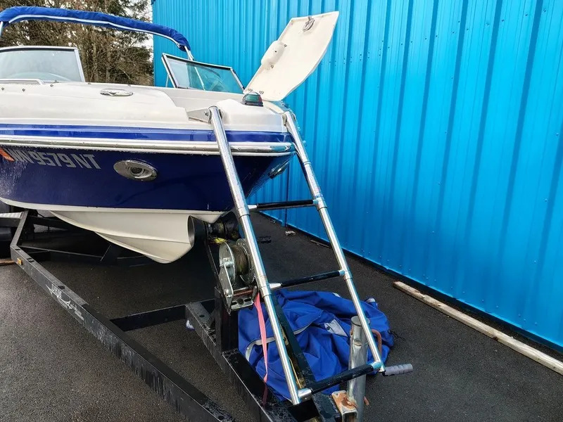 Slide: The Image of Rinker 232 Bowrider 2006 - 3