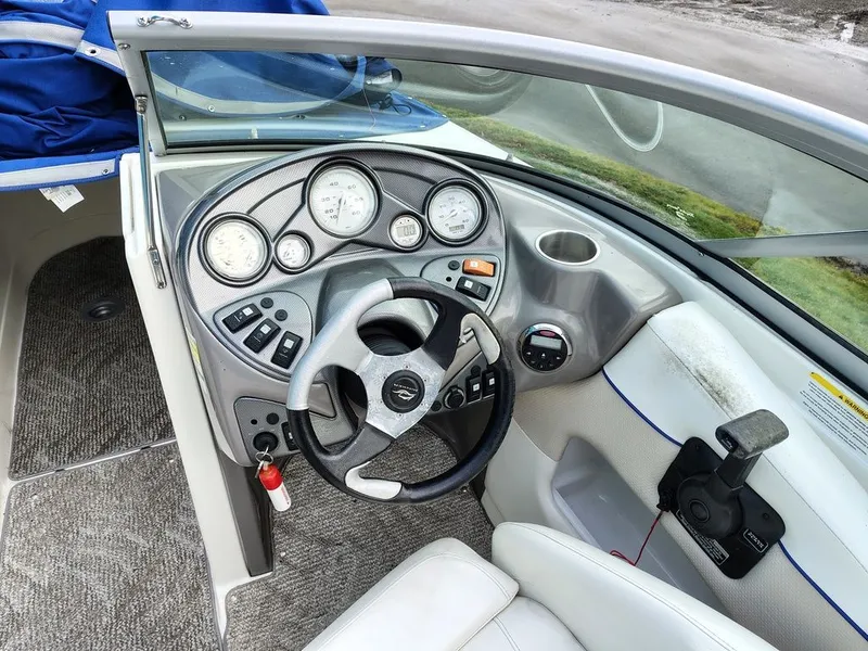 Slide: The Image of Rinker 232 Bowrider 2006 - 5