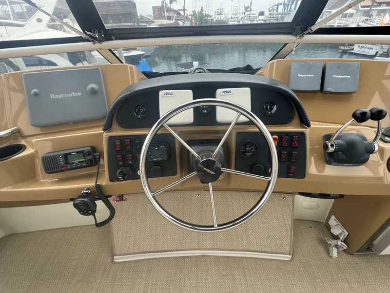 Slide: The Image of Carver Yachts 366 Motor Yacht 2004 - 10