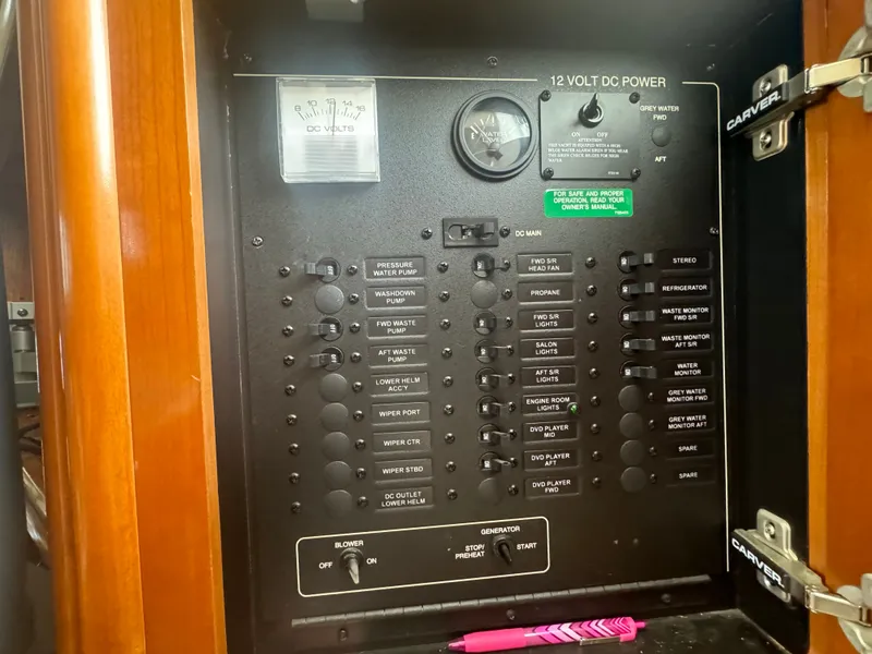 Slide: The Image of Carver Yachts 366 Motor Yacht 2004 - 22