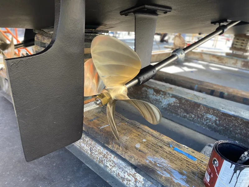 Slide: The Image of Carver Yachts 366 Motor Yacht 2004 - 35