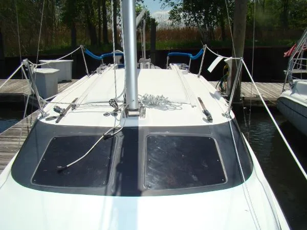 Slide: The Image of Macgregor 26M 2003 - 5