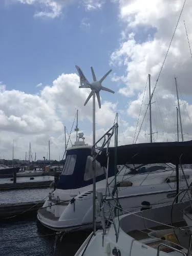 Slide: The Image of Beneteau 411 2001 - 7