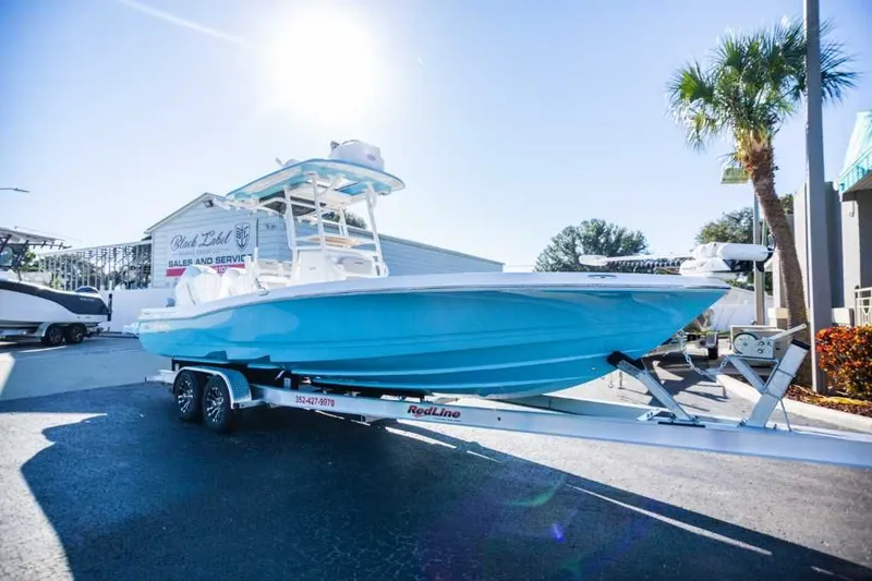 Slide: The Image of Caymas 28 HB Twin 2022 - 1