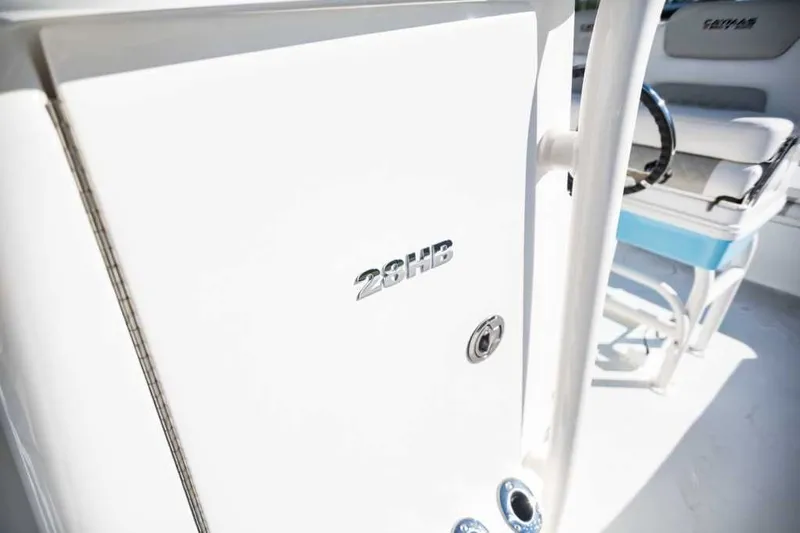 Slide: The Image of Caymas 28 HB Twin 2022 - 9