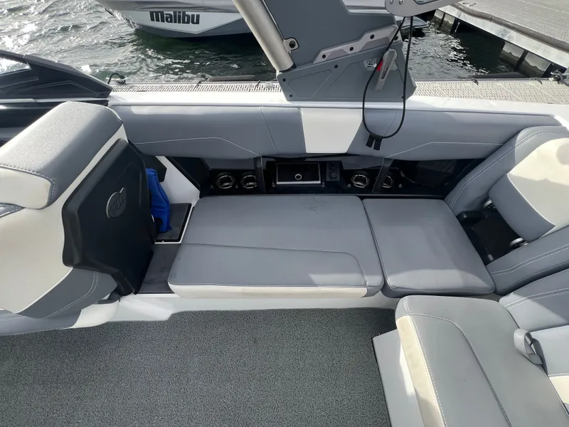 Slide: The Image of Malibu Wakesetter 22 LSV 2025 - 7