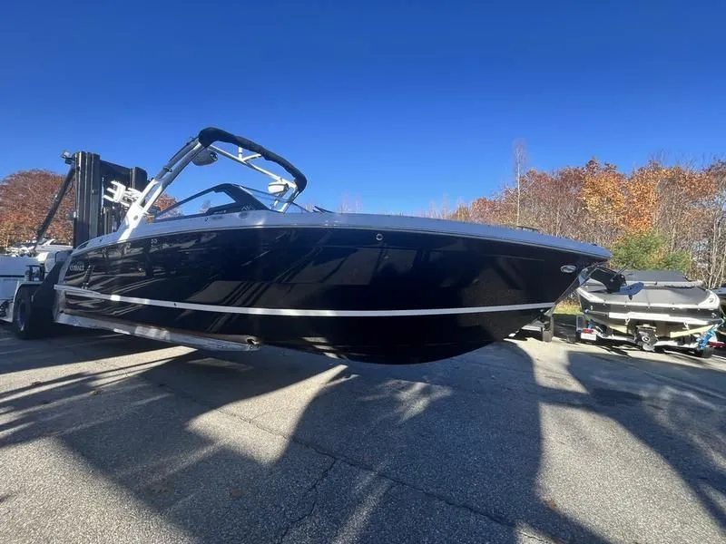 The Image of Cobalt R8 Surf 2025 - 1