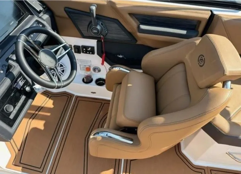 Slide: The Image of Cobalt R8 Surf 2025 - 6